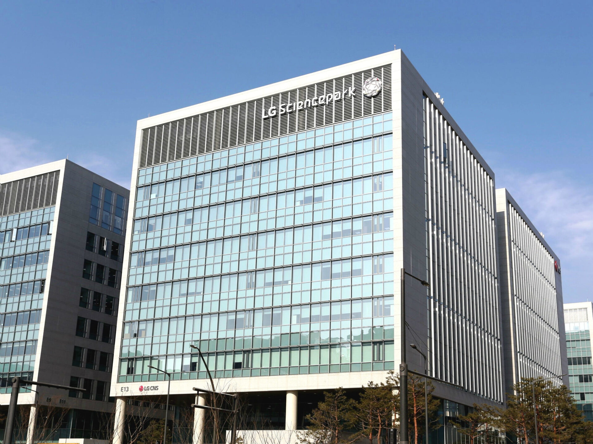 아마존, 구글 이어 MS까지···LG CNS, 생성형 AI 전문기업 ’글로벌 인증 3관왕’